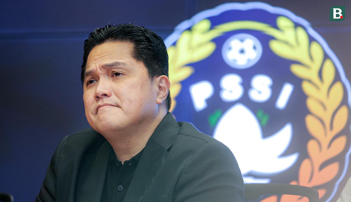 <p>Ketua Umum PSSI, Erick Thohir saat menghadiri konferensi pers mengenai perkembangan Timnas Indonesia Putri yang berlangsung di Stadion Utama Gelora Bung Karno (SUGBK), Senayan, Jakarta, Sabtu (21/09/2024). (Bola.com/Bagaskara Lazuardi)</p>