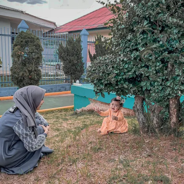 Gaya Parenting Unik ala Ria Ricis, Ikutkan Moana Les Berenang Sejak Usia 2 Bulan