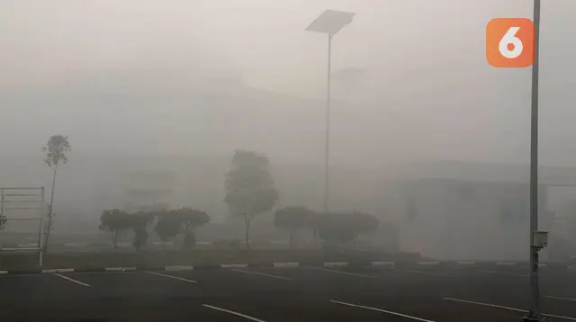 Imbas Kabut Asap, 10 Penerbangan Terdampak di Bandara Syamsudin Noor