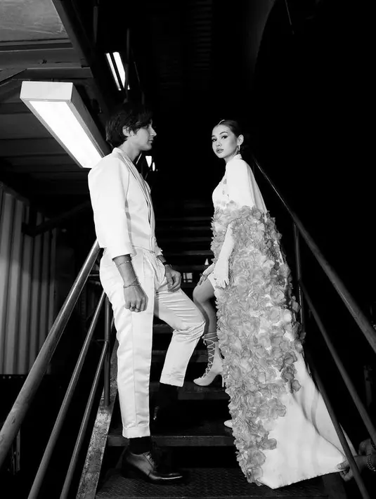 <p>Ketika menjalin asmara, Sandrinna masih berusia 16 tahun, sedangkan Junior sudah berumur 22 tahun. Tak ayal, Junior pun dituduh memacarai gadis di bawah umur. [Foto: instagram.com/sandrinna_11]</p>