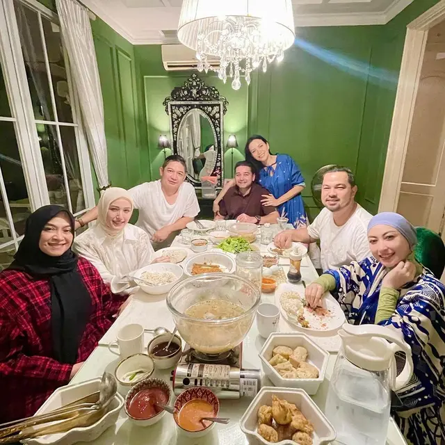 Potret perayaan ulang tahun Annisa Trihapsari (Sumber: Instagram/@ravelra_supit)