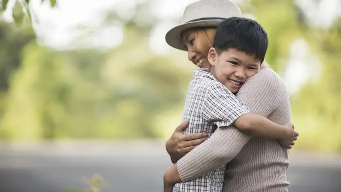 Sikap Empati Membuat Si Kecil Menjadi Lebih Peka dengan Keadaan