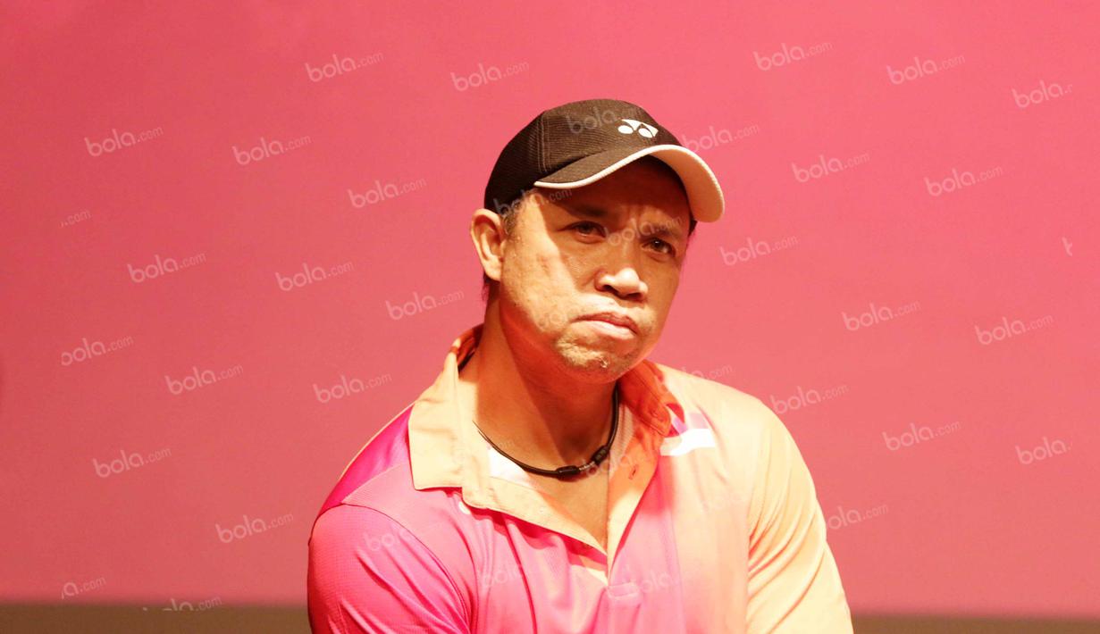 Pelatih Richard Mainaky  hadir pada acara pemberian bonus dari PB Djarum kepada Praveen Jordan dan Debby Susanto Juara Ganda Campuran All England 2016  di Plasa Senayan, Jakarta, Selasa (22/3/2016). (Bola.com/Nicklas Hanoatubun)