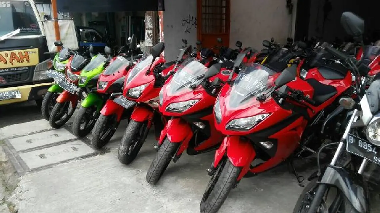 Motor sport bekas
