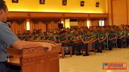 Citizen6, Surabaya: Acara dihadiri setidaknya 352 orang prajurit dan PNS dijajaran Komando Dukungan Umum (Kodikdukum) digelar di gedung  Moeljadi, Kesatrian Bumimoro Kobangdikal. (Pengirim: Penkobangdikal)