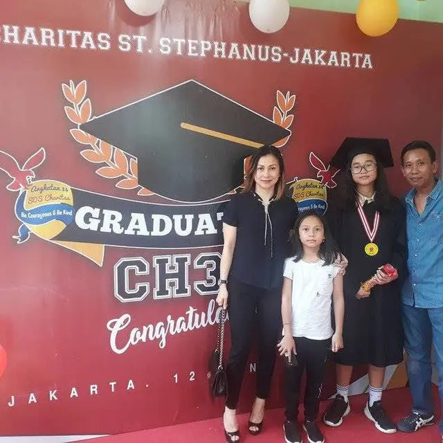 Potret Harmonis Keluarga Fanny Fadillah, Pemeran Ucup di Bajaj Bajuri