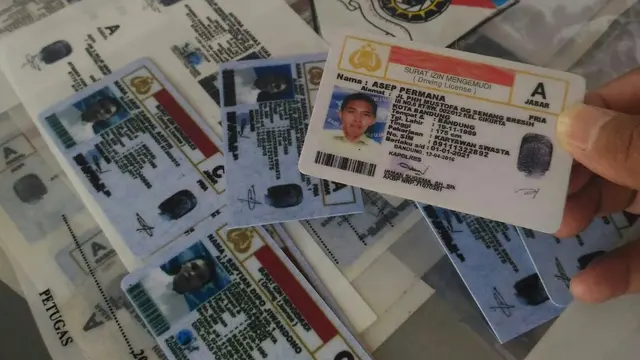 Polres Tasik Gerebek Tempat Pembuatan KTP dan SIM Palsu