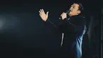 Didi Kempot sudah aktif bermusik sejak 1989 silam. Sebelum namanya terkenal sebagai penyanyi campursari, Didi Kempot pernah berduet dengan Viara lewat single andalan Bungkus Saja pada 1993. Bukan campursari melainkan lagu pop dengan upbeat modern.   (Liputan6.com/IG/@didikempot_official)