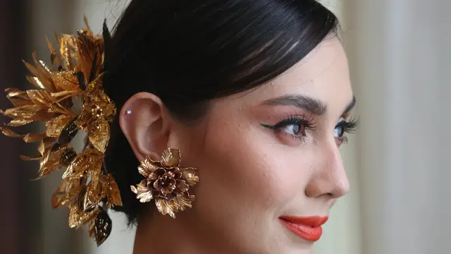 Elegansi Kebaya Kombinasi Batik Taliabu dari Olanye by Eko Tjandra, Terinspirasi dari Napoleon Bonaparte