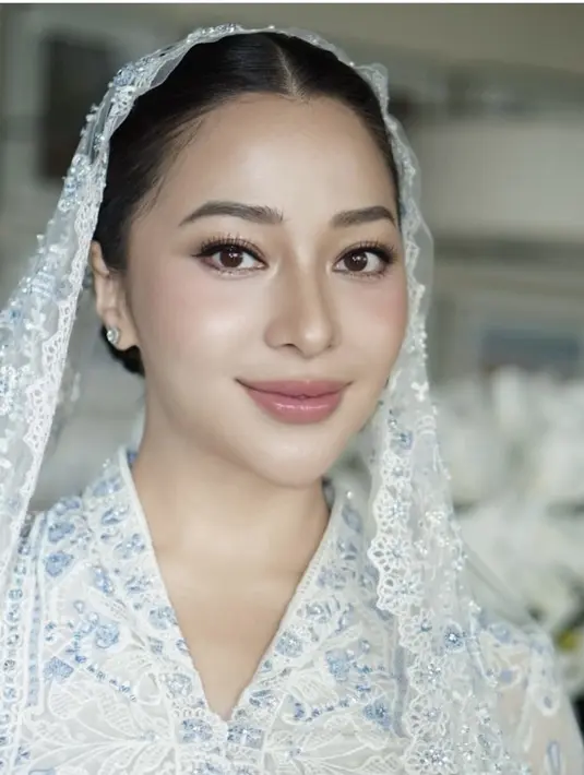 <p>Tepat penghujung bulan Juli, Nikita Willy menggelar tasyakuran 4 bulan kehamilannya. [@evalovira].</p>