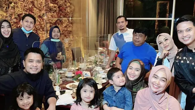 7 Momen Kenangan Oki Setiana Dewi dan Ria Ricis Bersama Sang Ayah Sebelum Meninggal