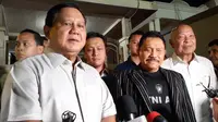 Ketua Umum Partai Gerindra Prabowo Subianto bertemu mantan Kepala BIN AM Hendropriyono, Kamis (5/9/2019) malam. (Merdeka.com/Hari Ariyanti)
