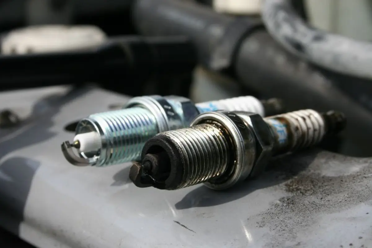 Busi Motor