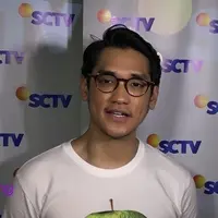 Afgan Syahreza baru saja menggelar konser ‘Sound of Love’ yang diselenggarakan oleh SCTV. Dalam konser ini, Afgan tampil memukau saat berkolaborasi dengan Gita Gutawa, Raisa, dan Andien.