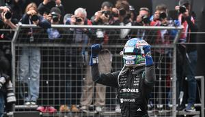 Kimi Antonelli saat memenangkan balapan F1 GP China 2026. (Hector RETAMAL / AFP)