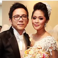 "Thank you, ya. Nanti aja, ya," ujar Indri saat ditanya wartawan usai menjadi host di sebuah acara di kawasan Kebon Jeruk, Jakarta Barat, Senin (9/5/2016).  (Instagram/graciaz14)