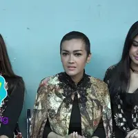 Saat berlibur di Bali, kondisi kesehatan Julia Perez sempat menurun dan membuat dokter mengharuskannya untuk tranfusi darah. 