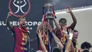 Pada menit ke-60, eksekusi tendangan bebas Rodrygo berhasil memperkecil ketinggalan gol Real Madrid dari Barcelona. (FADEL SENNA/AFP)