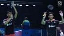 Ganda putra Indonesia, Fajar Alfian/M Rian Ardianto bersorak usai mengalahkan Jelle Maas/Robin Tabeling (Belanda) pada 16 besar Indonesia Open 2018, Istora GBK, Jakarta, Kamis (5/7). Fajar/Rian unggul 21-18, 19-21, 21-14. (Liputan6.com/Helmi Fithriansyah)