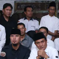 Foto Ahmad Dhani dan Yusril Ihza Mahendra (Nurwahyunan/bintang.com)