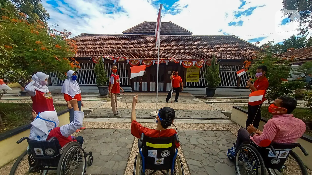 Upacara Bendera Penyandang Disabilitas di Semarang