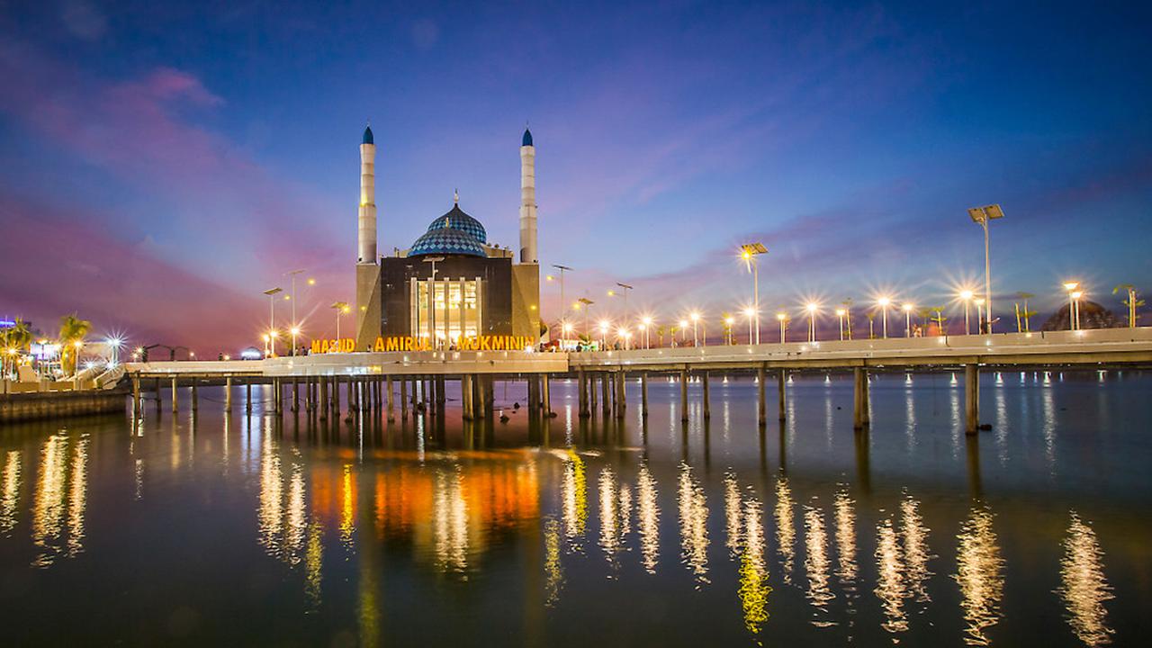 Masjid Amirul Mukminin