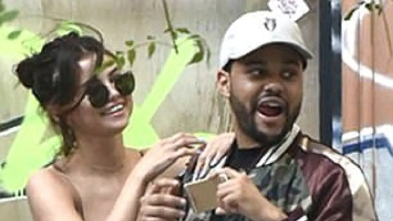Selena Gomez dan The Weeknd liburan di Argentina. (via. Dailymail)