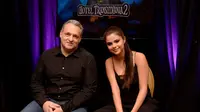 Genndy Tartakovsky, sutradara Hotel Transylvania 2 dan Selena Gomez. (dok. Sony Pictures)