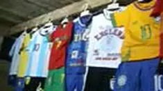Jelang perhelatan piala dunia, permintaan souvenir seperti baju, celana tim kesebelasan yang berlaga di pentas sepak bola dunia di Afrika Selatan melonjak hingga 70 persen. Para penjahit kebanjiran order membuat bendera hingga harus lembur mengerjakan pes