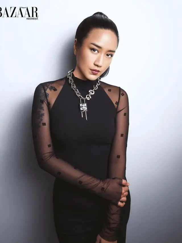 Chef Renatta Moeloek jadi sampul majalah Harper's Bazaar Indonesia. (Instagram @renattamoeloek)