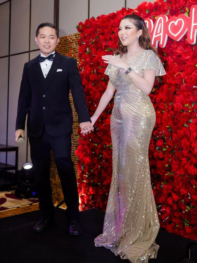 Potret Ayu Aulia Tunangan