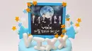 Meskipun bukan ulang tahun, namun grup VIXX mendapatkan hadiah yang mengejutkan saat comeback. Mereka mendapatkan kue tart dengan desain yang menggemaskan. (Foto: koreaboo.com)