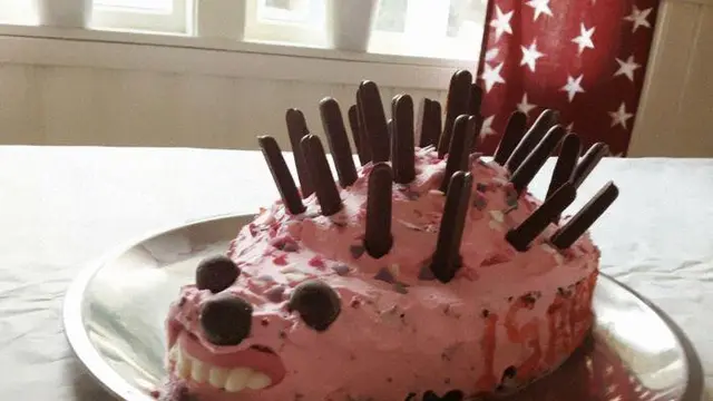 8 Potret Gagal Bikin Kue Bentuk Landak Ini Bikin Geleng Kepala