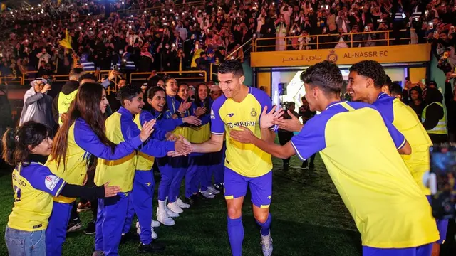 Momen Cristiano Ronaldo Dikenalkan Jadi Pemain Al Nassr, Disambut Hangat