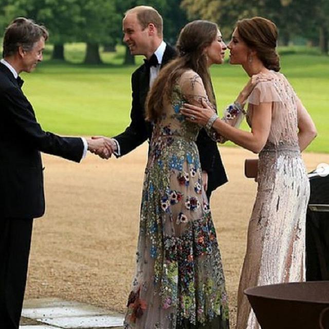 Pangeran William Selingkuh