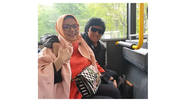 6 Pasangan Selebriti yang Telah Menikah Lebih dari 20 Tahun, Tetap Romantis