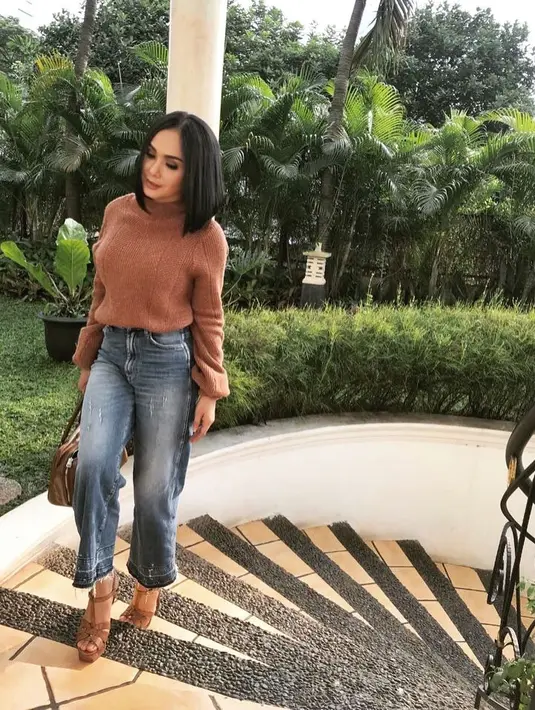 (Instagram/yunishara36)