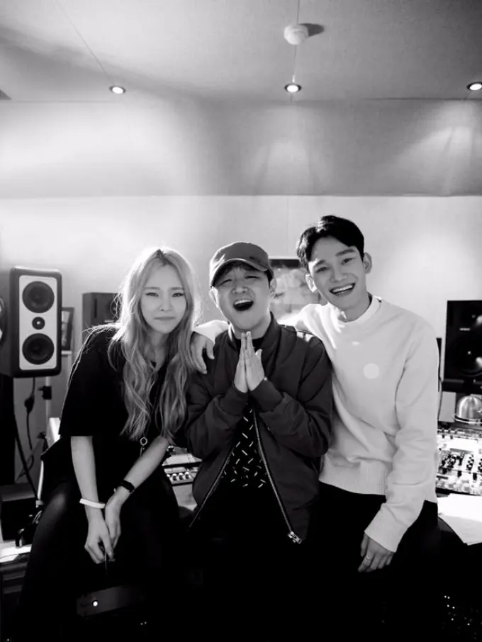 [Bintang] Chen EXO dan Heize