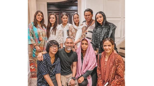 5 Momen Bunga Citra Lestari Dijenguk Rekan Artis, Diberi Semangat