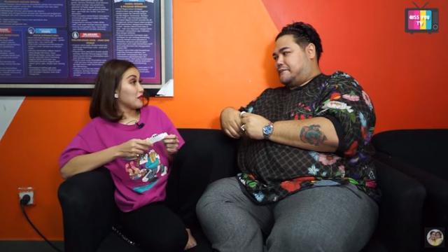 Ayu Ting Ting - Ivan Gunawan (Foto: YouTube)