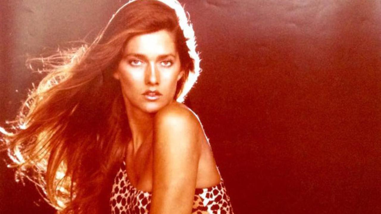 Caroline Cossey terpaksa merahasiakan identitasnya sebagai transgender