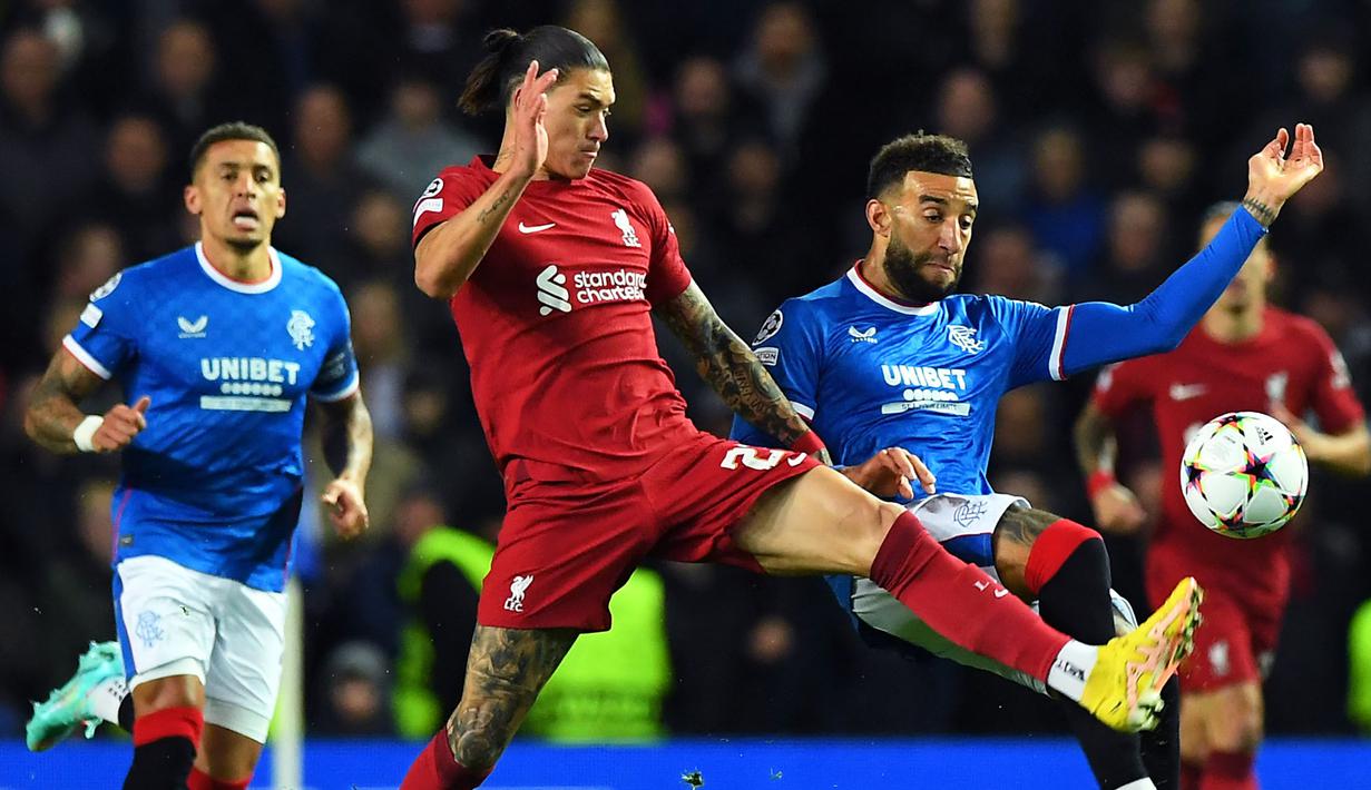 Darwin Nunez baru mampu mencetak gol pertamanya di Liga Champions bersama Liverpool saat matchday keempat Grup A pada 12 Oktober 2022. Ia turut menyumbang satu gol kala The Reds pesta gol 7-1 ke gawang Rangers. (AFP/Andy Buchanan)