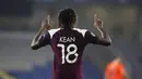 Penyerang Paris Saint Germain (PSG), Moise Kean, melakukan selebrasi usai mencetak gol ke gawang Istanbul Basaksehir pada laga Liga Champions di Stadion Basaksehir Fatih Terim, Kamis (29/10/2020). PSG menang dengan skor 2-0. (Tolga Bozoglu/Pool via AP)