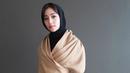 Nikita Willy memang diketahui lebih sering tampil menggunakan pakaian tertutup hingga berhijab. Keputusan tersebut rupanya dibuat demi mengabulkan salah satu permintaan sang ayah yang belum terwujud.