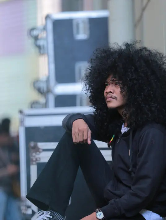 "(Dukungan keluarga) Betul-betul besar. (Mamah) Bangga, paling tidak derajatnya dia diantara ibu-ibu yang lain naik lah karena saya ada di sini (SUCA 3). Saya sampai setiap hari ditanyakan, 'materimu bagaimana?'," tuturnya. (Adrian Putra/Bintang.com)