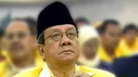 Usai Kampanye, Akbar Tandjung Bagi-bagi `Saweran`