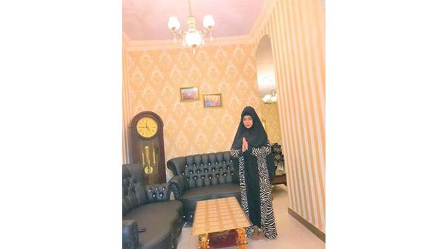 7 Potret Isi Rumah Bebby Fey di Probolinggo, Elegan Bernuansa Emas