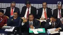 Menko Perekonomian Darmin Nasution bersama sejumlah menteri memberi keterangan pers RAPBN 2019 di Media Center Asian Games, Jakarta, Kamis (16/8). Sumber Daya Manusia (SDM) merupakan perhatian utama pada 2019. (Liputan6.com/Fery Pradolo)