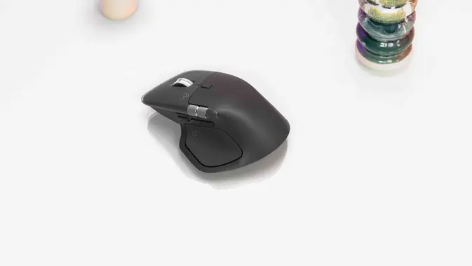  Logitech)</p>