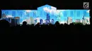 Salah satu pertunjukan projection mapping yang menggambarkan kondisi kota Jakarta di Museum Fatahillah, Jumat (19/1). Pertunjukan ini menandai rangkaian kegiatan perayaan 60 tahun hubungan diplomatik Indonesia-Jepang. (Liputan6.com/Helmi Fithriansyah)